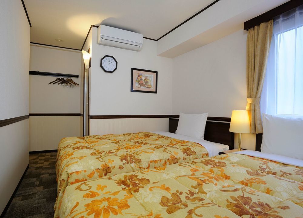 Toyoko Inn Osaka Namba Nippombashi Exterior photo