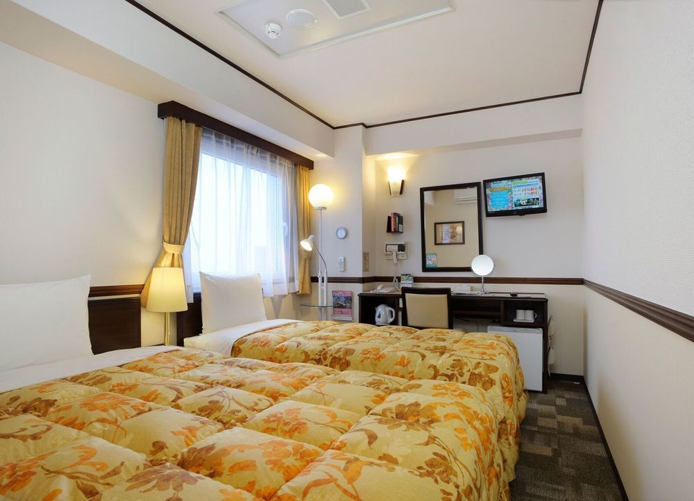 Toyoko Inn Osaka Namba Nippombashi Exterior photo