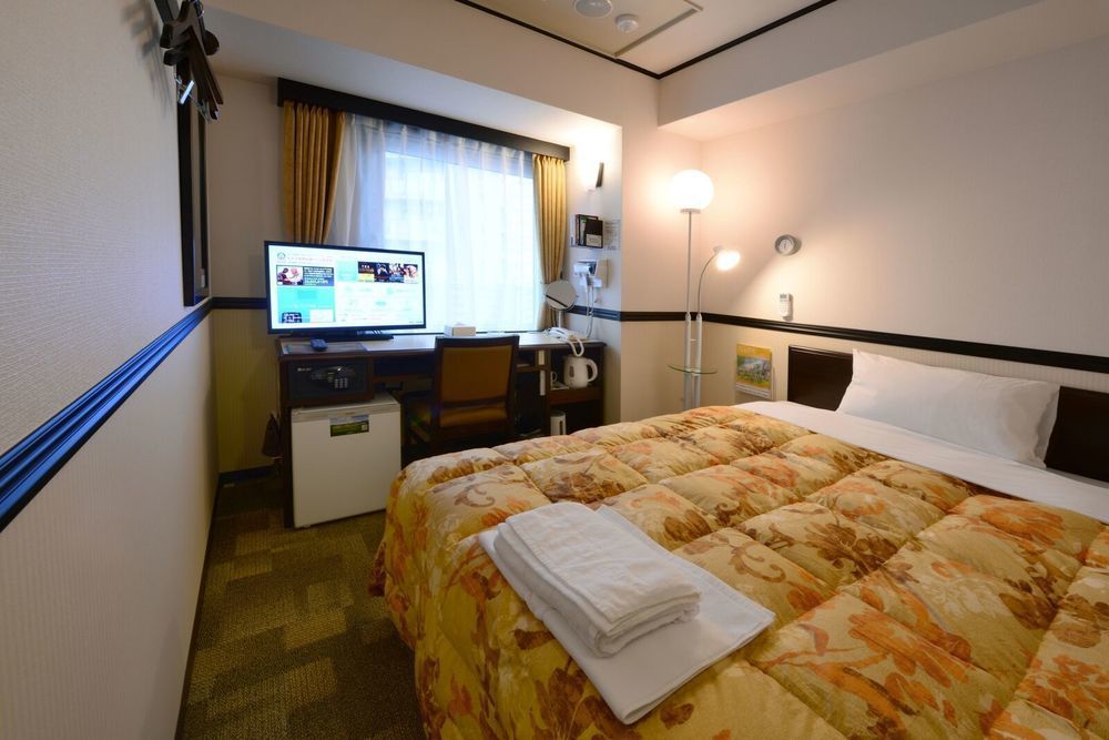 Toyoko Inn Osaka Namba Nippombashi Exterior photo